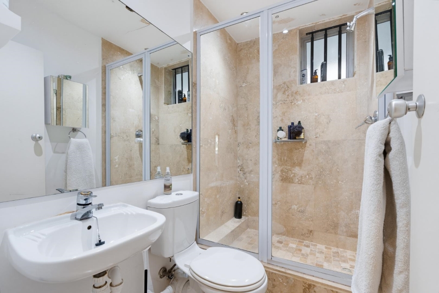 2 Bedroom Property for Sale in Sea Point Western Cape